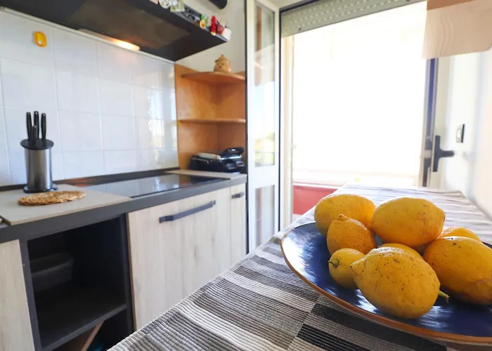 Semesterbostad Casa Surya A